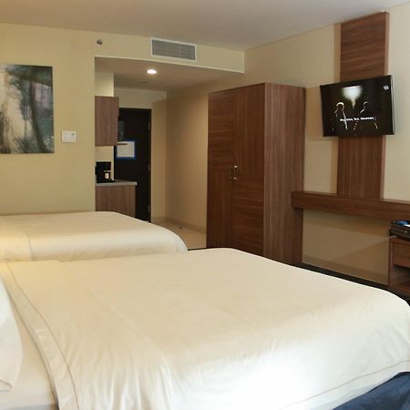 Holiday Inn Express & Suites Mexicali, An Ihg Hotel מראה חיצוני תמונה